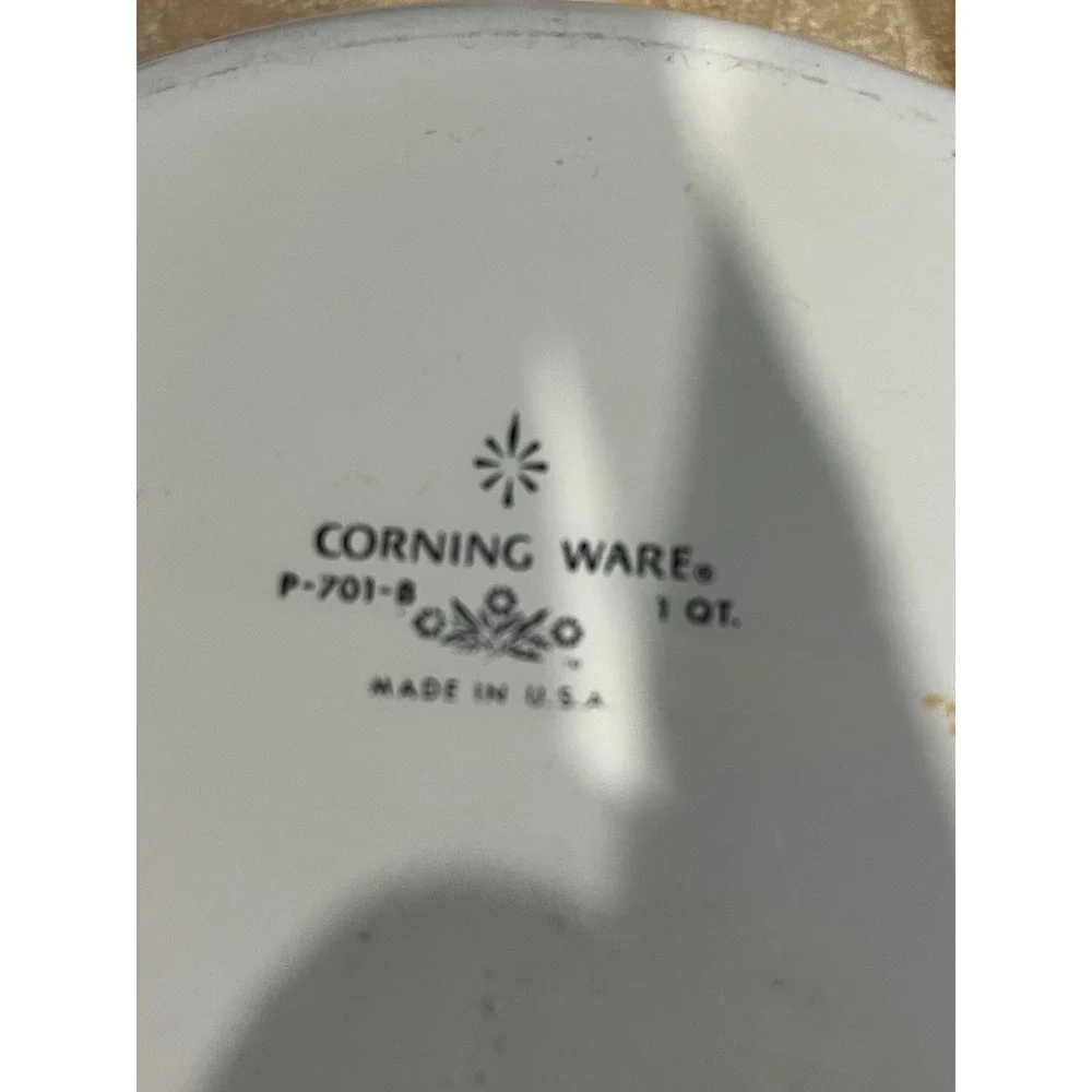 Vintage Corning Ware P-701-B Avocado Green 1 Quart Round Casserole Dish with Lid